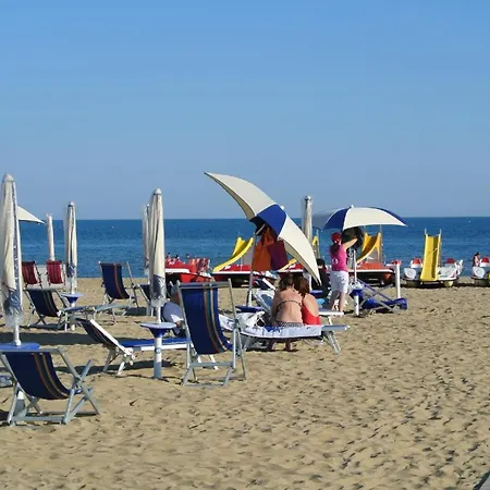 Ferienwohnung Fuer 8 Personen Ca 80 Qm In Bibione, Adriakueste Italien Und Umgebung Διαμέρισμα Μπιμπιόνε