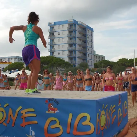 Ferienwohnung Fuer 8 Personen Ca 80 Qm In Bibione, Adriakueste Italien Und Umgebung 아파트
