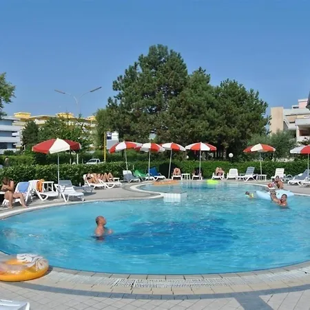 Ferienwohnung Fuer 8 Personen Ca 80 Qm In Bibione, Adriakueste Italien Und Umgebung * 비비오네